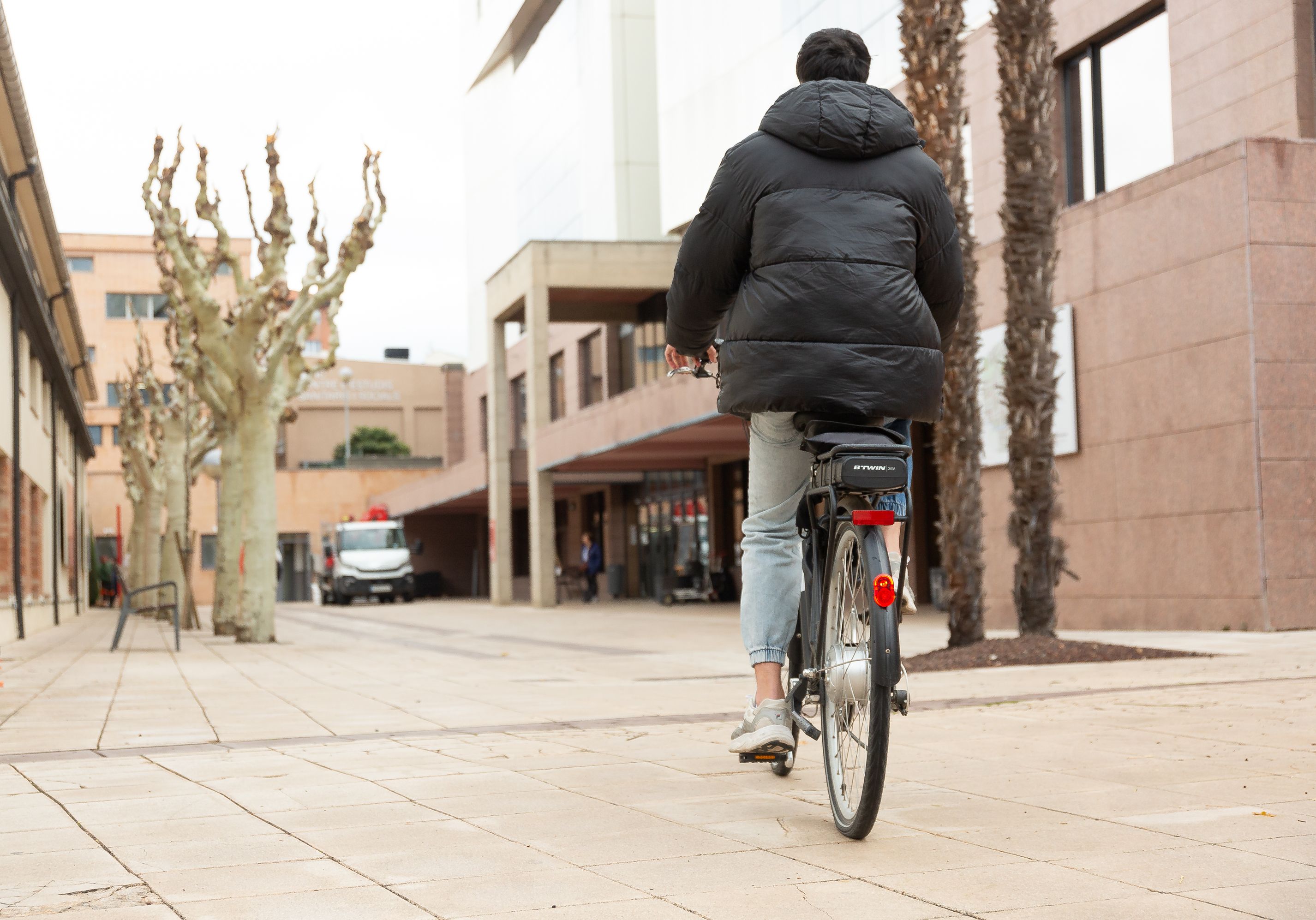 Els desplaçaments en bicicleta fins a la feina són una manera d'incentivar l'activitat física