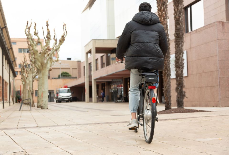 Els desplaçaments en bicicleta fins a la feina són una manera d'incentivar l'activitat física