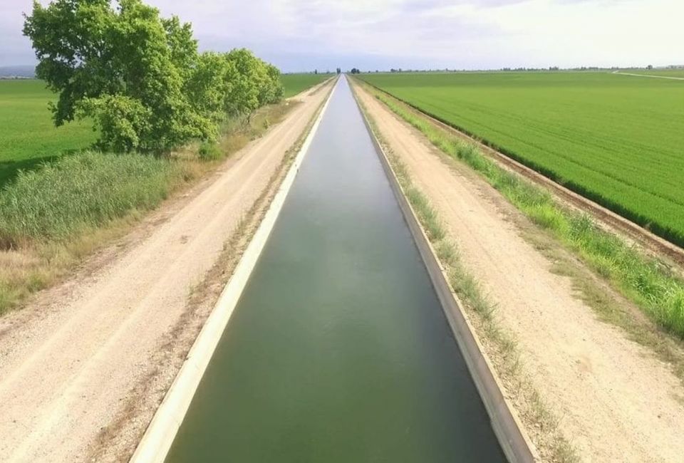 Canal de l'Esquerra, en el Ebro