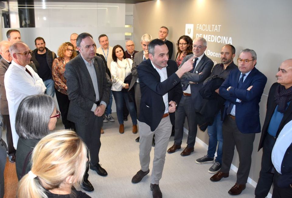 Un moment de la visita guiada per les intal·lacions, a càrrec de Jordi Aligué